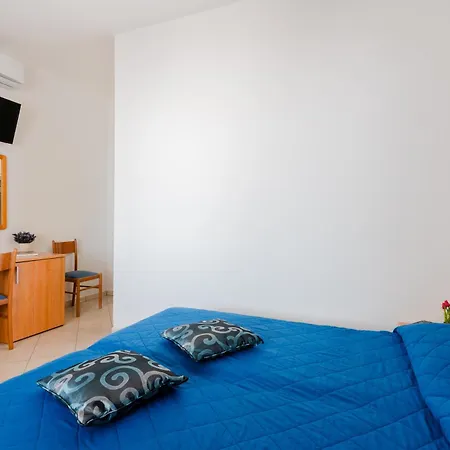 Gioiello Del Mare Bed & Breakfast *