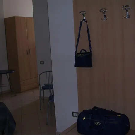 לינה וארוחת בוקר Gioiello Del Mare טורה לפילו